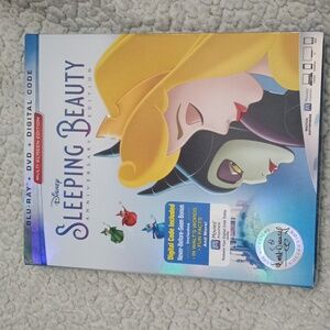 Disney sleeping beauty anniversary edition Blu-ray,DVD, digital code